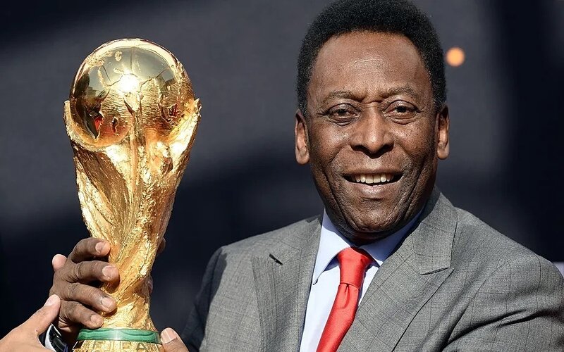 Huyền thoại bóng đá Pelé (Brazil)