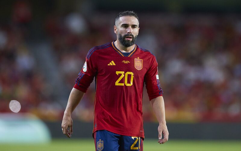 Dani Carvajal trong màu áo tuyển Xứ bò tót