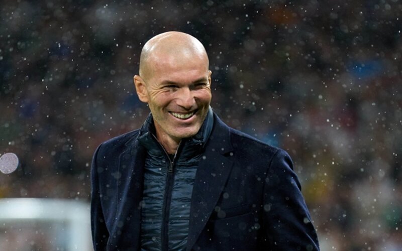 Huyền thoại sống Zinedine Zidane của bóng đá thế giới